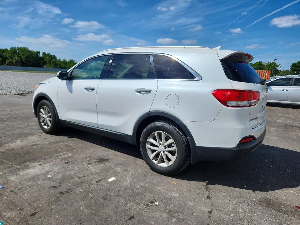 Photo 2 from auction – 2016 KIA SORENTO with VIN 5XYPG4A35GG016824