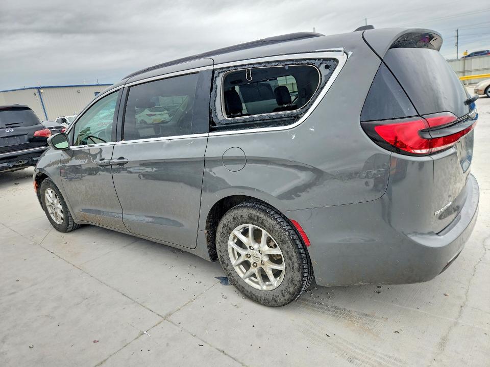 Photo 2 from auction – 2022 CHRYSLER PACIFICA with VIN 2C4RC1BG8NR177570