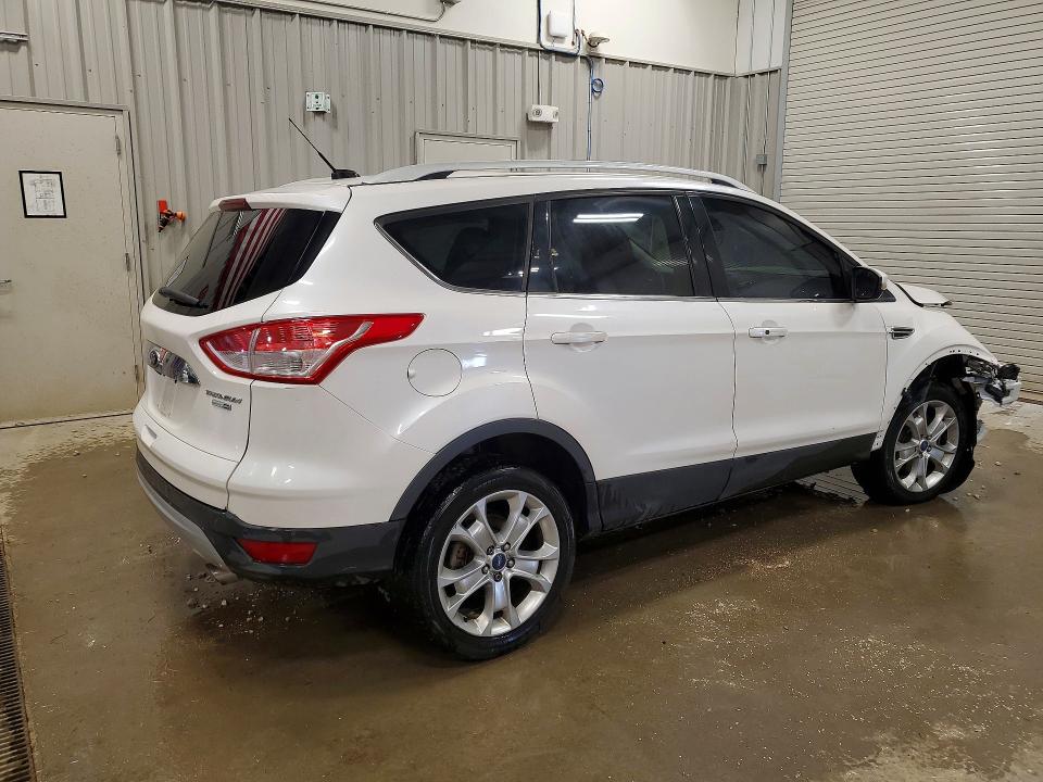 Photo 3 from auction – 2014 FORD ESCAPE with VIN 1FMCU9J9XEUD19095