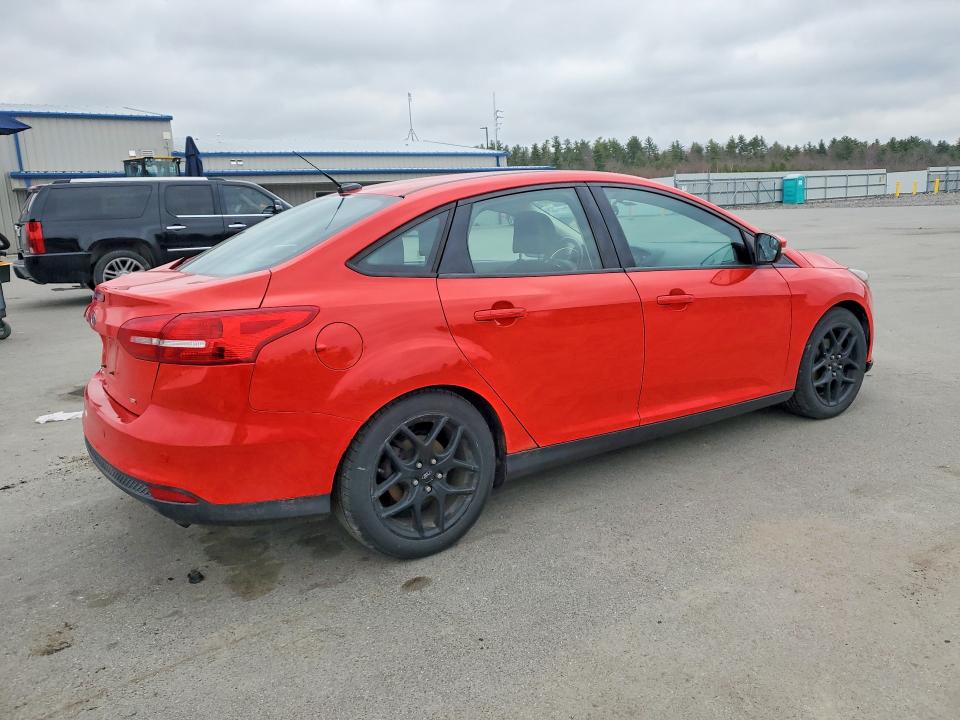 Photo 3 from auction – 2016 FORD FOCUS with VIN 1FADP3F2XGL332839