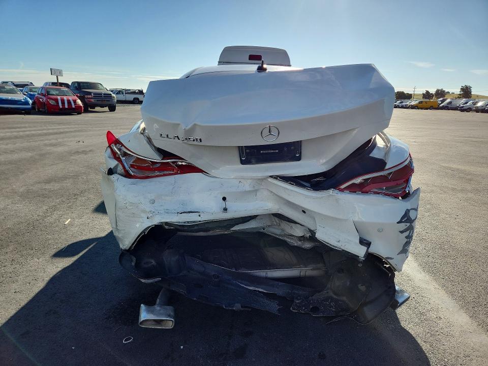 Photo 6 from auction – 2014 MERCEDES-BENZ CLA with VIN WDDSJ4EB3EN157108