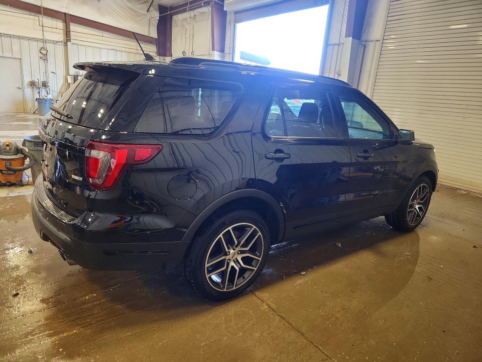 Photo 3 from auction – 2018 FORD EXPLORER with VIN 1FM5K8GT3JGA64794