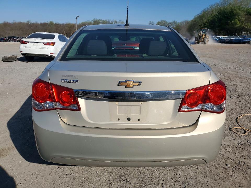 Photo 6 from auction – 2012 CHEVROLET CRUZE with VIN 1G1PC5SH7C7323388