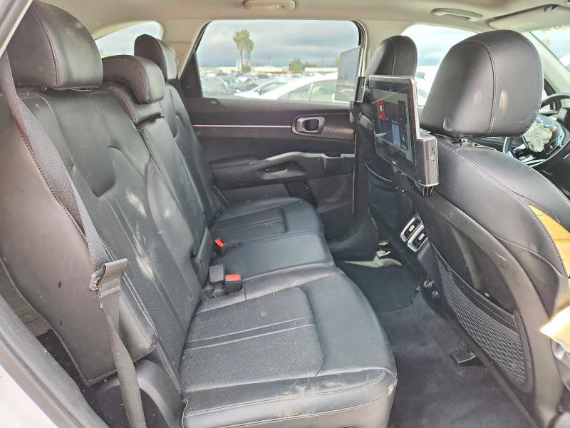 Photo 11 from auction – 2023 KIA SORENTO with VIN 5XYRL4LC2PG204993