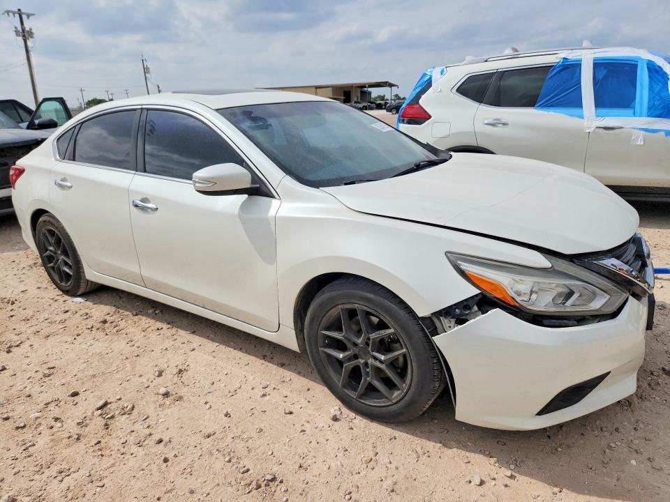 Photo 4 from auction – 2017 NISSAN ALTIMA with VIN 1N4AL3AP9HC235151