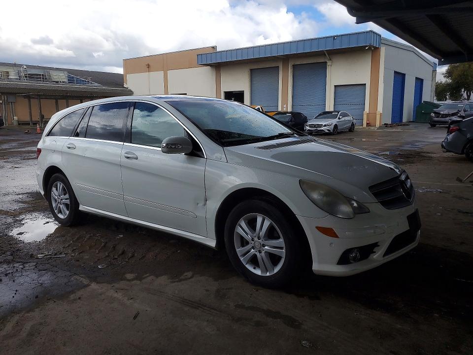 Photo 4 from auction – 2008 MERCEDES-BENZ R350 with VIN 4JGCB56E68A084348