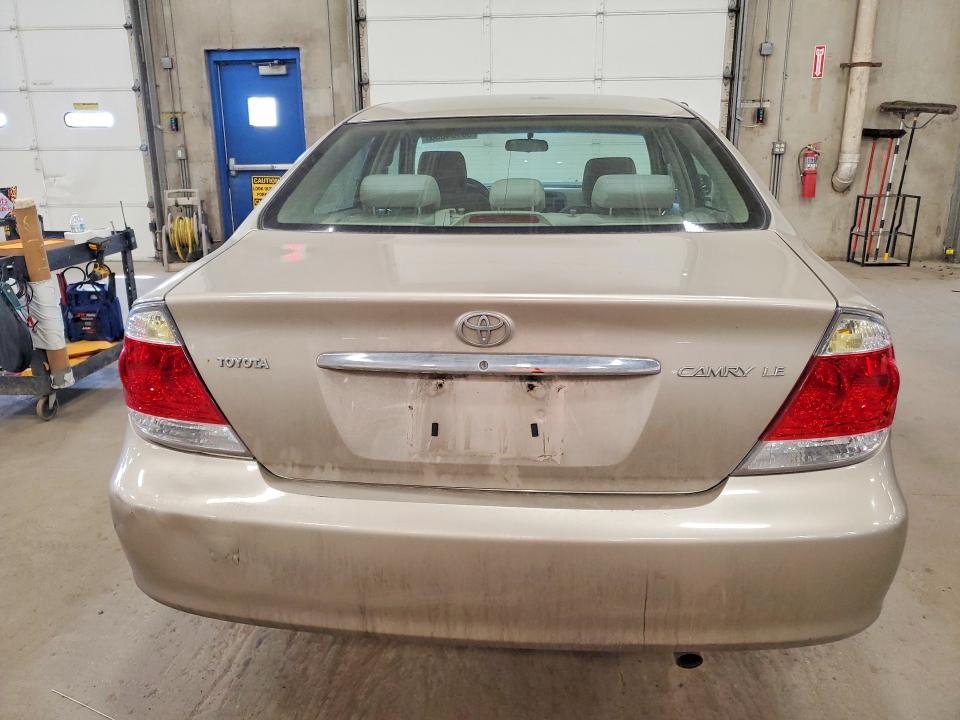 Photo 6 from auction – 2005 TOYOTA CAMRY with VIN 4T1BE32KX5U092479