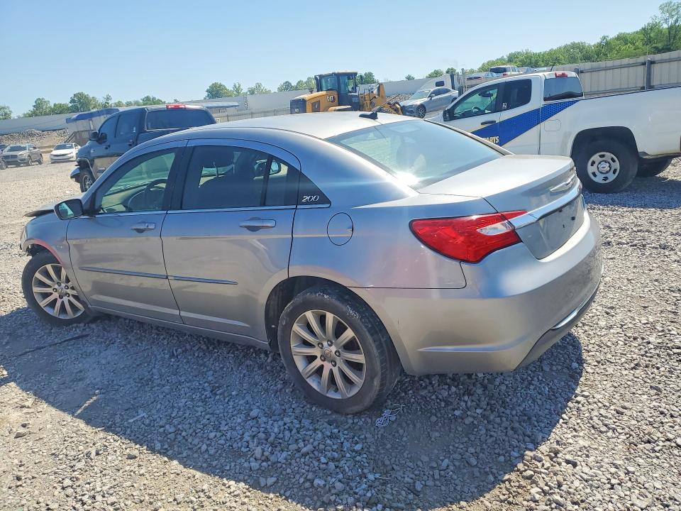 Photo 2 from auction – 2013 CHRYSLER 200 with VIN 1C3CCBBB5DN721748