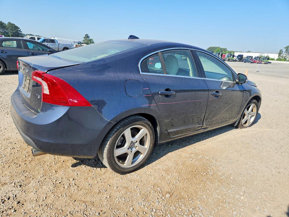 Photo 3 from auction – 2012 VOLVO S60 with VIN YV1622FS3C2121262