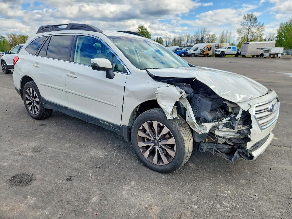 Photo 4 from auction – 2015 SUBARU OUTBACK with VIN 4S4BSAJC9F3348724