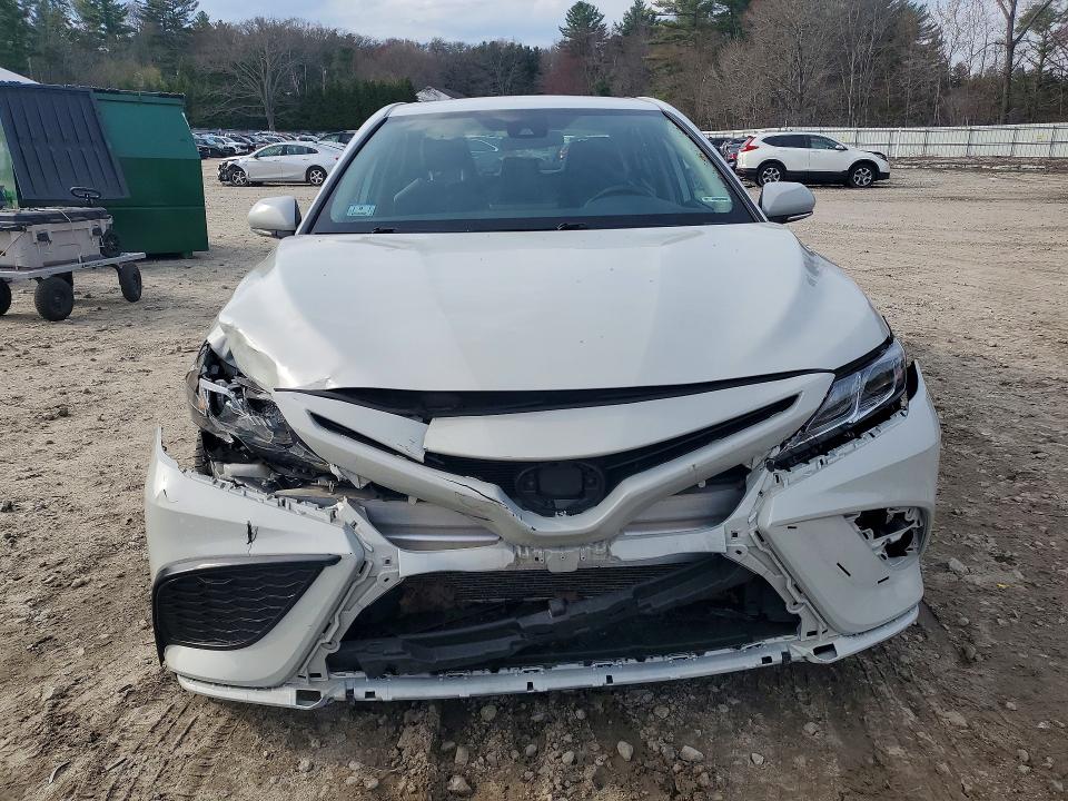 Photo 5 from auction – 2022 TOYOTA CAMRY with VIN 4T1G11AK9NU006358