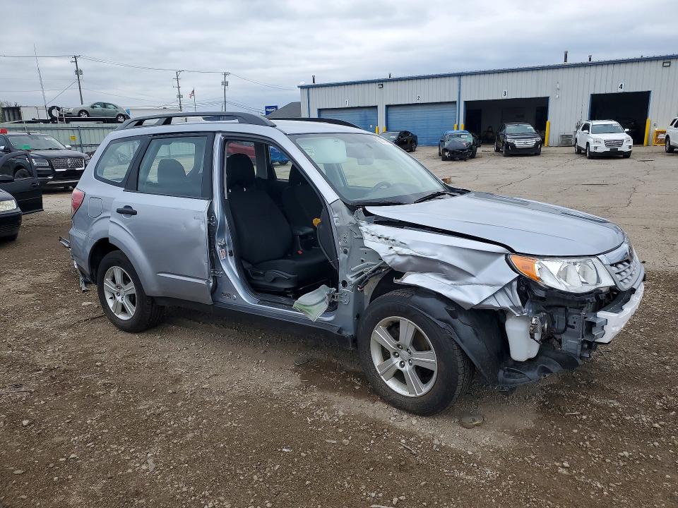 Photo 4 from auction – 2013 SUBARU FORESTER with VIN JF2SHABC2DH425419