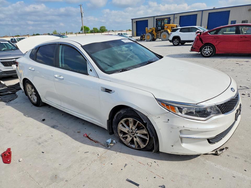 Photo 4 from auction – 2016 KIA OPTIMA with VIN KNAGT4L3XG5104329