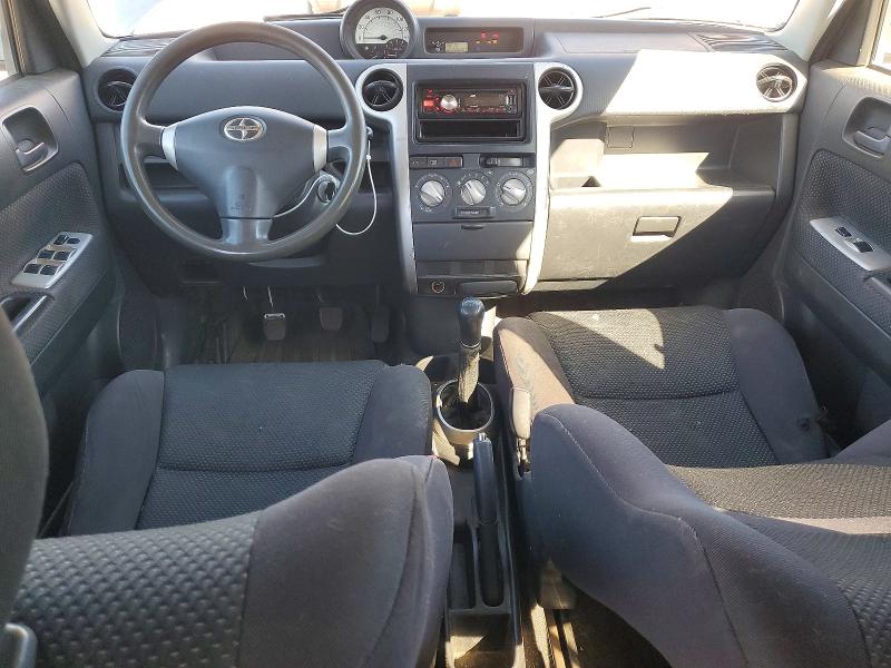 Photo 8 from auction – 2005 TOYOTA SCION with VIN JTLKT334150212093