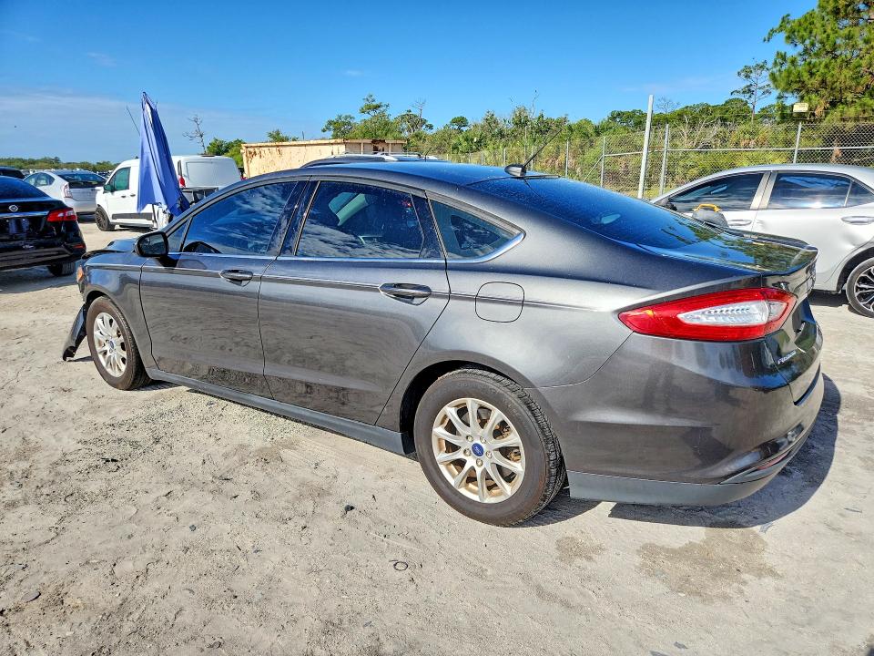 Photo 2 from auction – 2016 FORD FUSION with VIN 3FA6P0G71GR275501