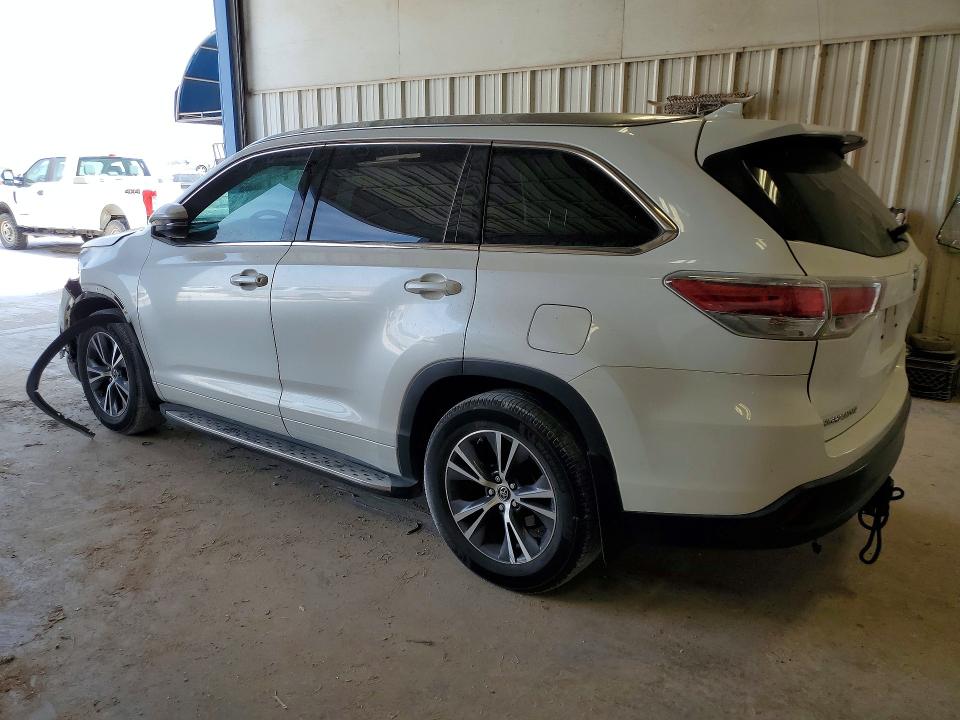 Photo 2 from auction – 2016 TOYOTA HIGHLANDER with VIN 5TDKKRFH2GS143351