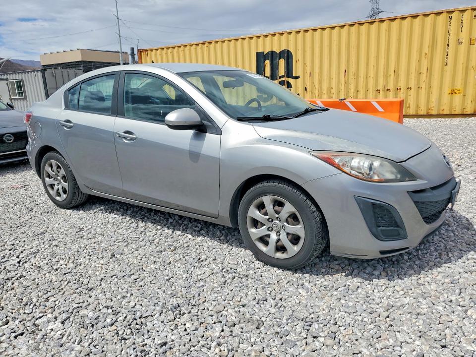 Photo 4 from auction – 2011 MAZDA 3 with VIN JM1BL1UF9B1496126