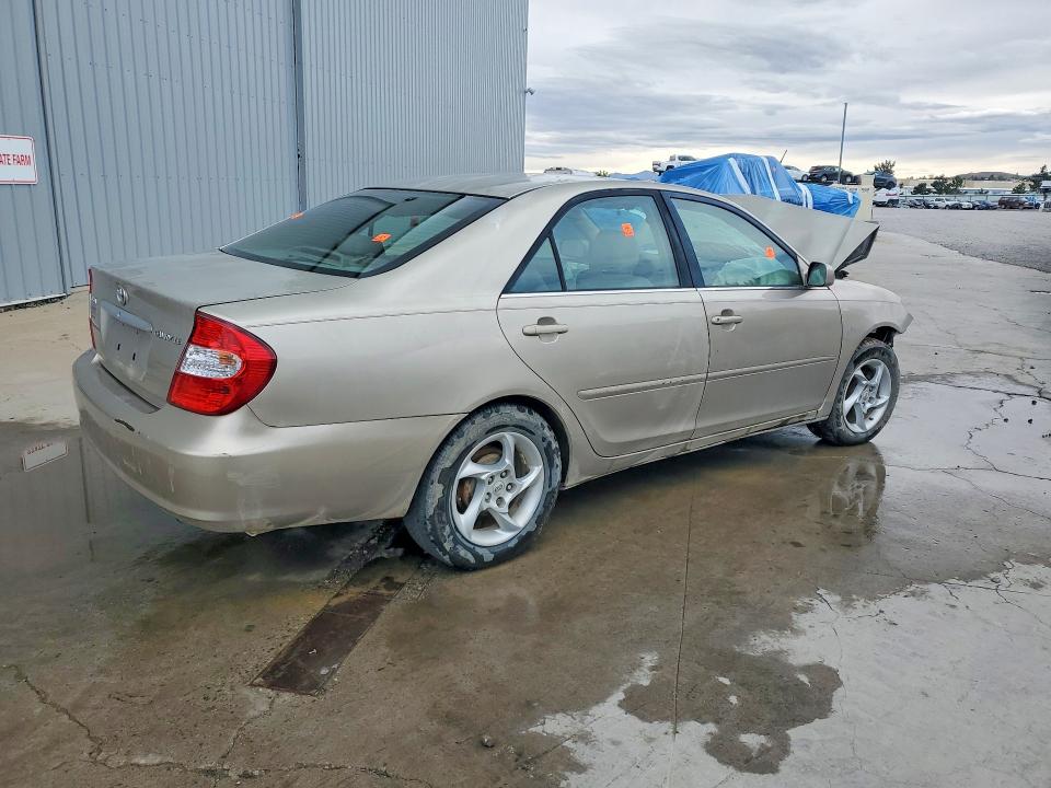 Photo 3 from auction – 2002 TOYOTA CAMRY with VIN 4T1BE32K02U620929