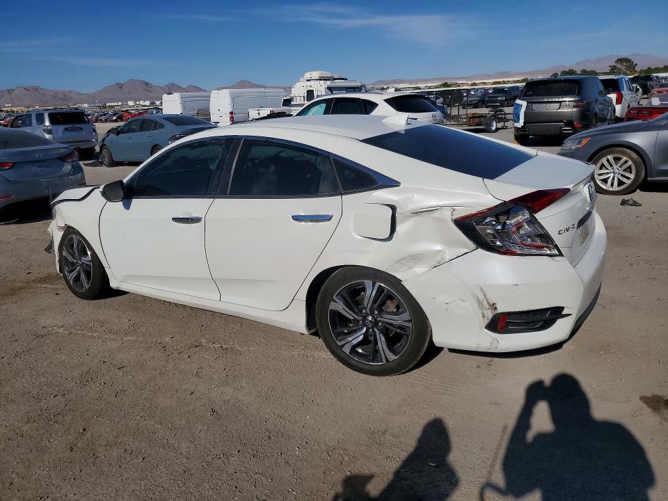 Photo 2 from auction – 2017 HONDA CIVIC with VIN 2HGFC1F92HH634187