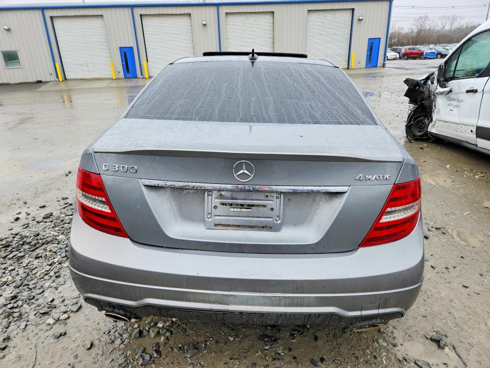 Снимка 6 от търг – 2014 MERCEDES-BENZ C с VIN WDDGF8AB5ER311217