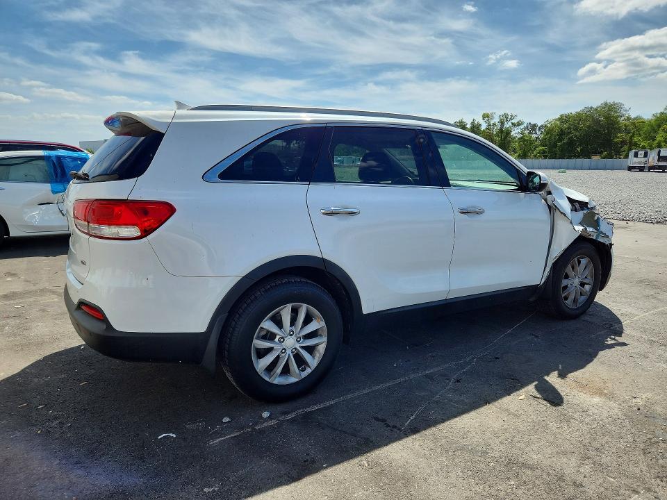 Photo 3 from auction – 2016 KIA SORENTO with VIN 5XYPG4A35GG016824