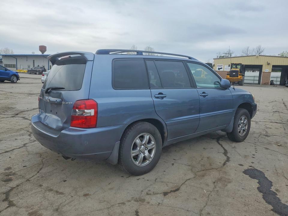 Photo 3 from auction – 2004 TOYOTA HIGHLANDER with VIN JTEEP21A940031589