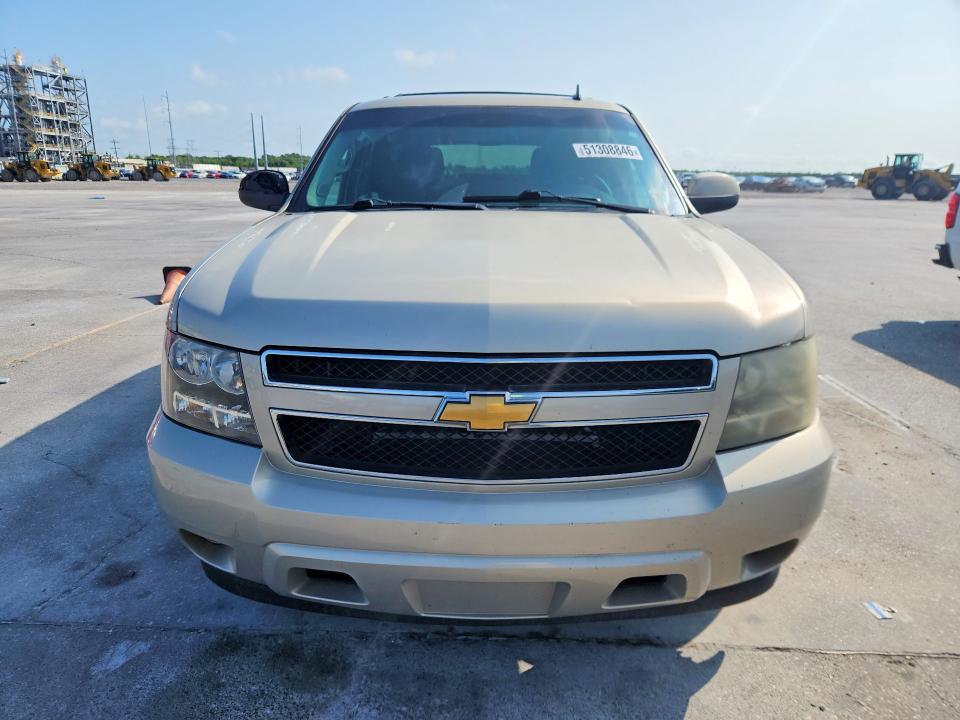 Photo 5 from auction – 2011 CHEVROLET TAHOE with VIN 1GNSCAE02BR144685
