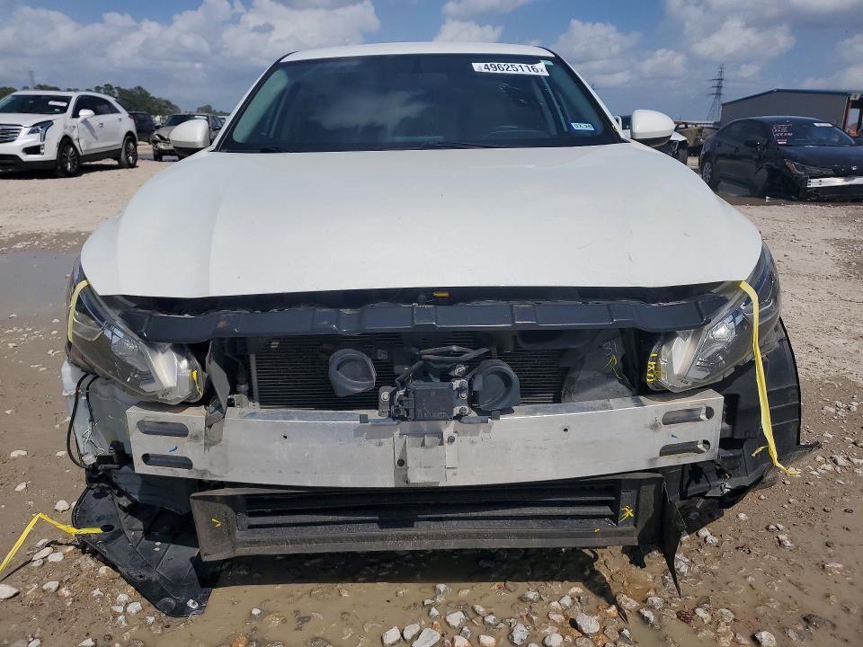 Photo 5 from auction – 2019 NISSAN ALTIMA with VIN 1N4BL4BV5KC211380