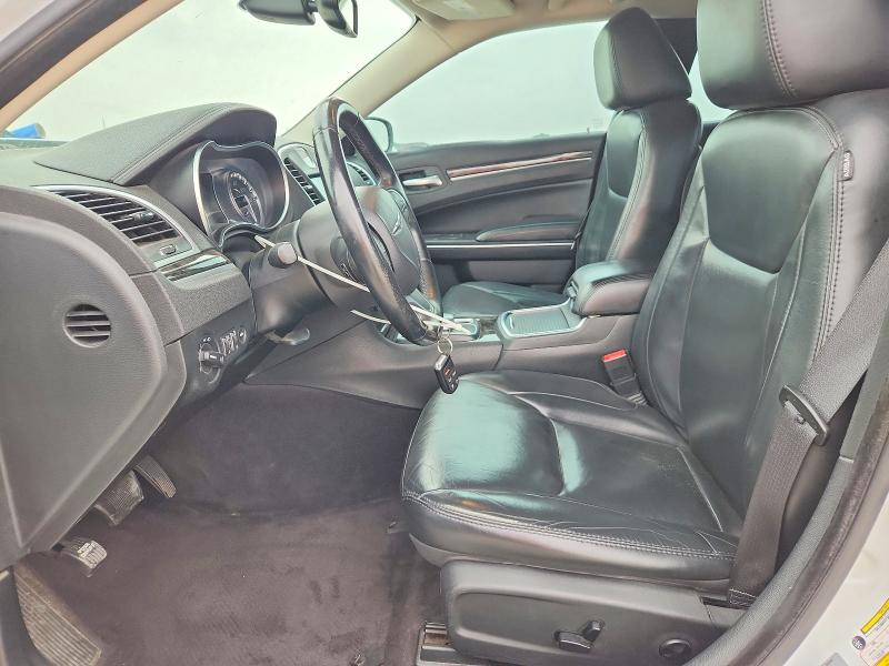 Photo 7 from auction – 2016 CHRYSLER 300 with VIN 2C3CCAAG5GH311049