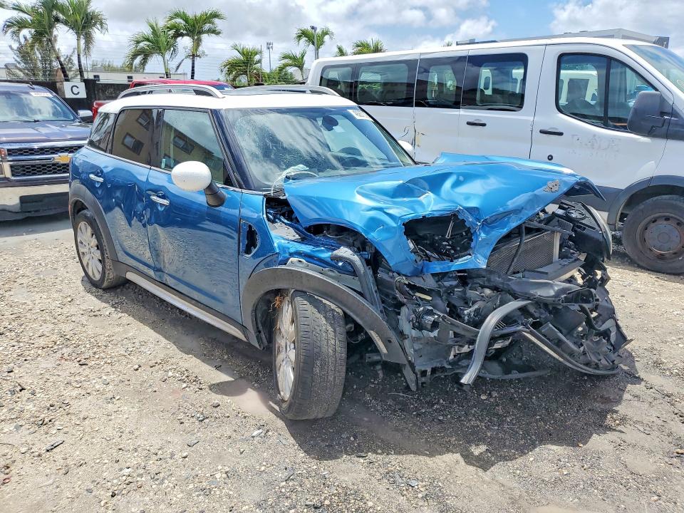 Photo 4 from auction – 2017 MINI COOPER with VIN WMZYS7C37H3B62555