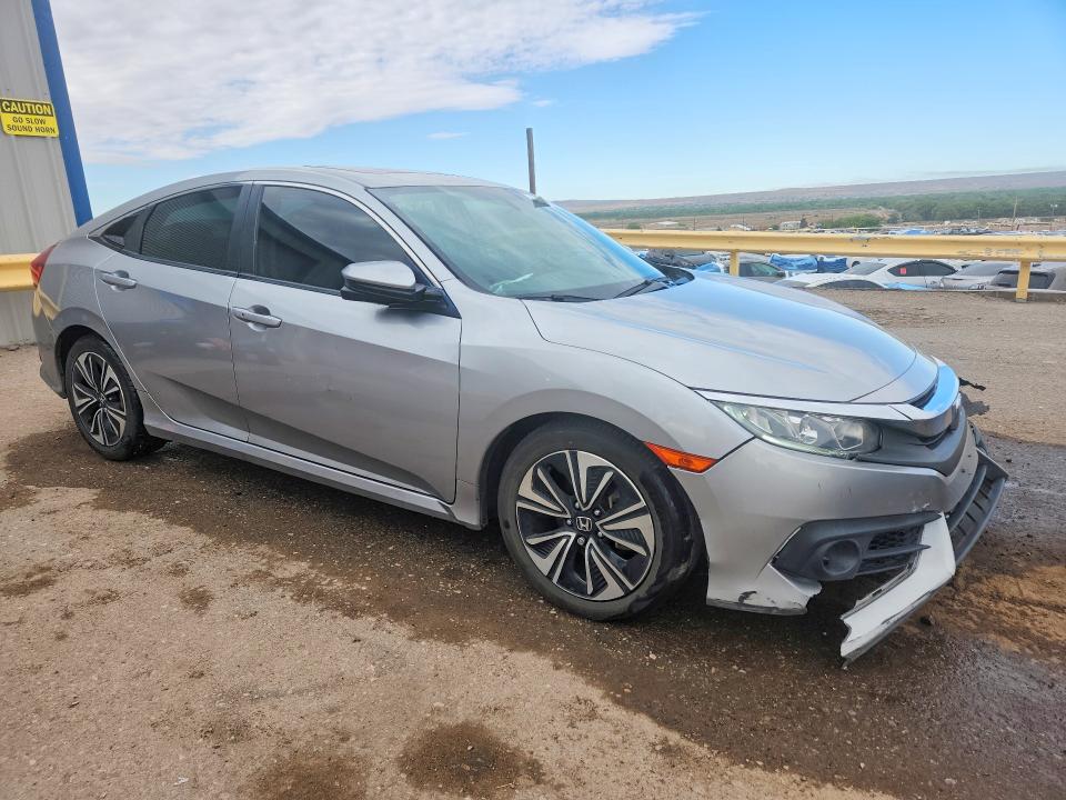 Photo 4 from auction – 2018 HONDA CIVIC with VIN JHMFC1F37JX032248