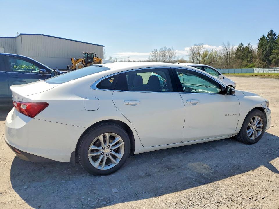 Photo 3 from auction – 2017 CHEVROLET MALIBU with VIN 1G1ZE5ST3HF110281