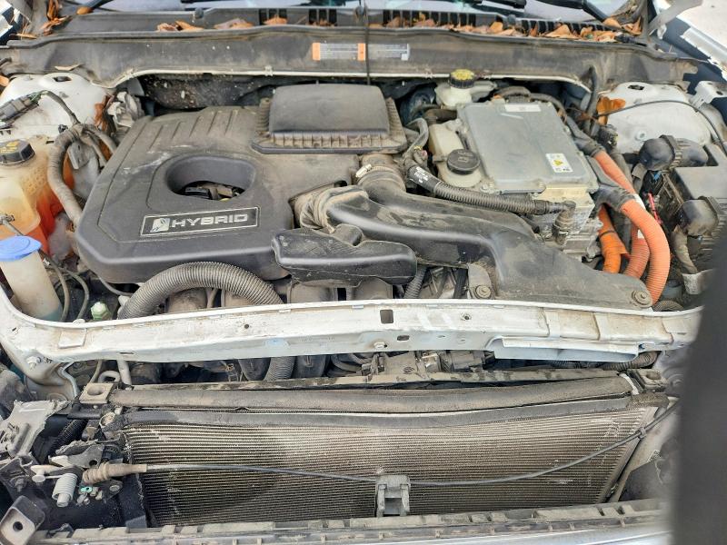 Photo 11 from auction – 2018 FORD FUSION with VIN 3FA6P0LU8JR116378