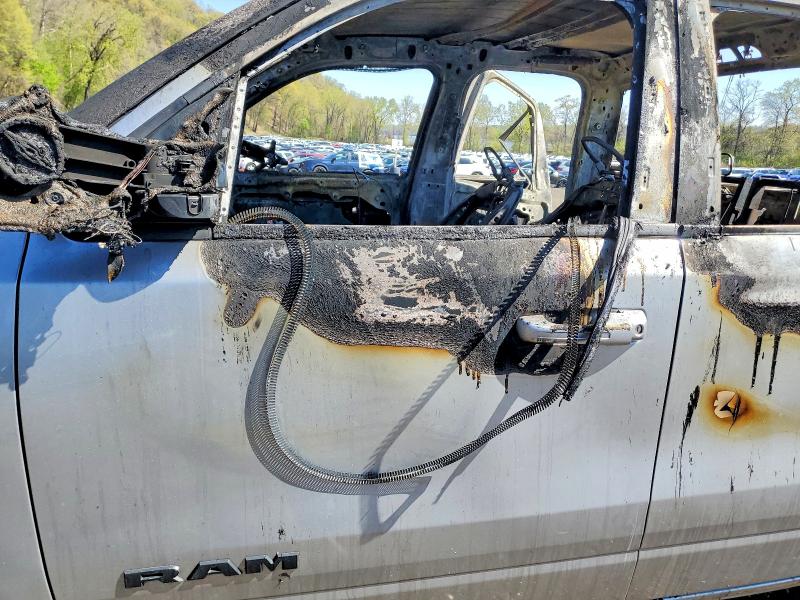 Photo 7 from auction – 2022 RAM 1500 with VIN 1C6RRFBG2NN421505