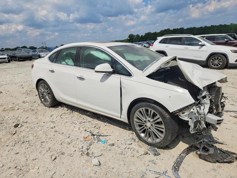 Photo 4 from auction – 2014 BUICK VERANO with VIN 1G4PT5SV5E4143744