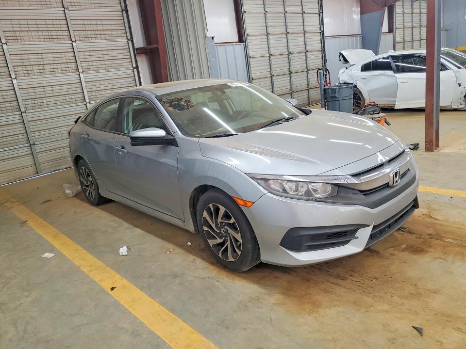 Photo 4 from auction – 2017 HONDA CIVIC with VIN 19XFC2F74HE070217