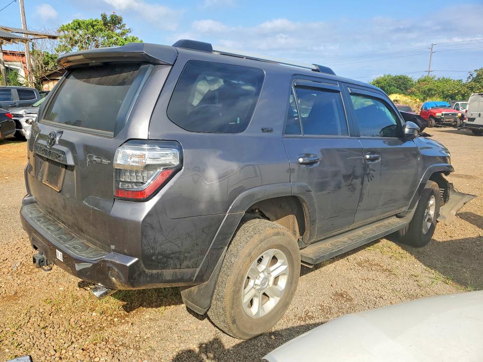 Photo 3 from auction – 2022 TOYOTA 4RUNNER with VIN JTEMU5JR7N6068571