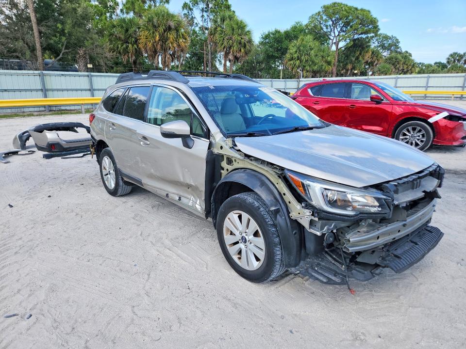 Photo 4 from auction – 2018 SUBARU OUTBACK with VIN 4S4BSAHC1J3285729