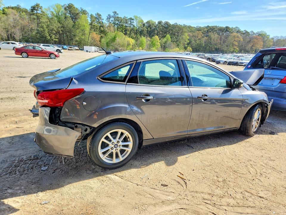 Photo 3 from auction – 2016 FORD FOCUS with VIN 1FADP3F23GL228242