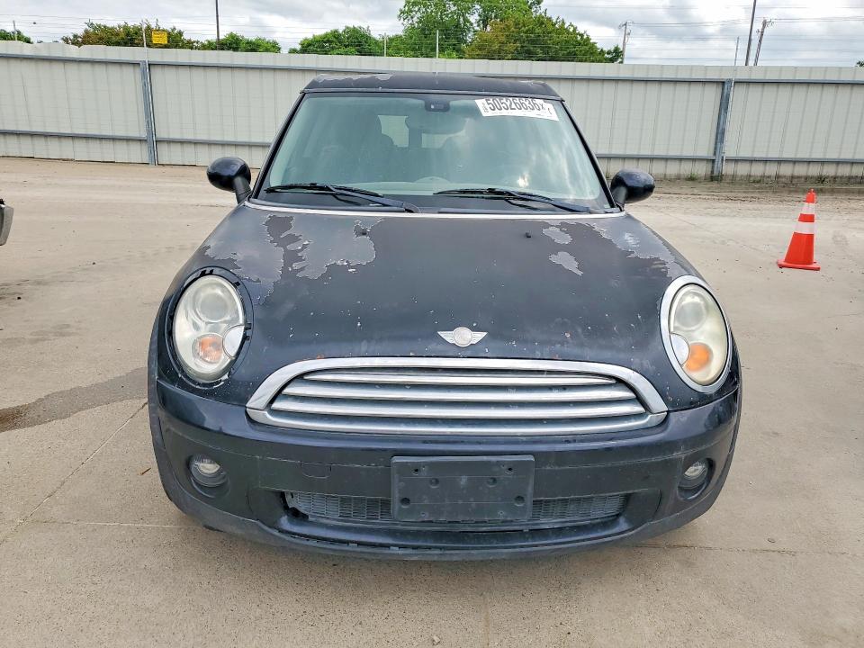Photo 5 from auction – 2008 MINI COOPER with VIN WMWML33508TP97200