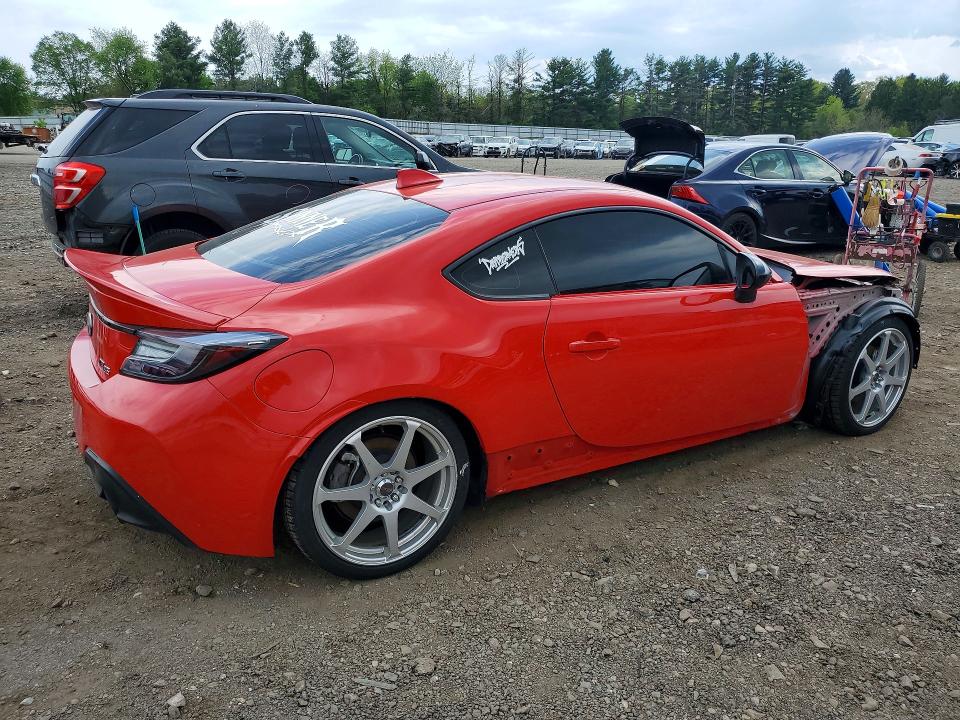 Photo 3 from auction – 2023 TOYOTA GR 86 with VIN JF1ZNBE19P9760915