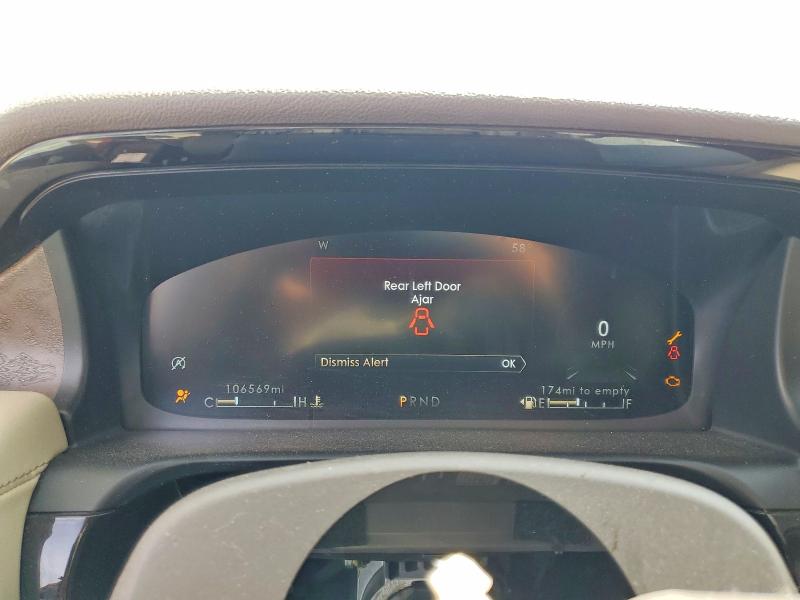 Photo 9 from auction – 2020 LINCOLN AVIATOR with VIN 5LM5J7XC7LGL09111