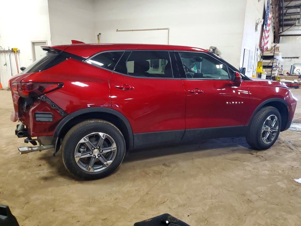 Photo 3 from auction – 2023 CHEVROLET BLAZER with VIN 3GNKBHR47PS126227