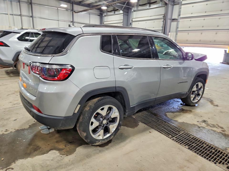 Photo 3 from auction – 2021 JEEP COMPASS with VIN 3C4NJDCB9MT553603