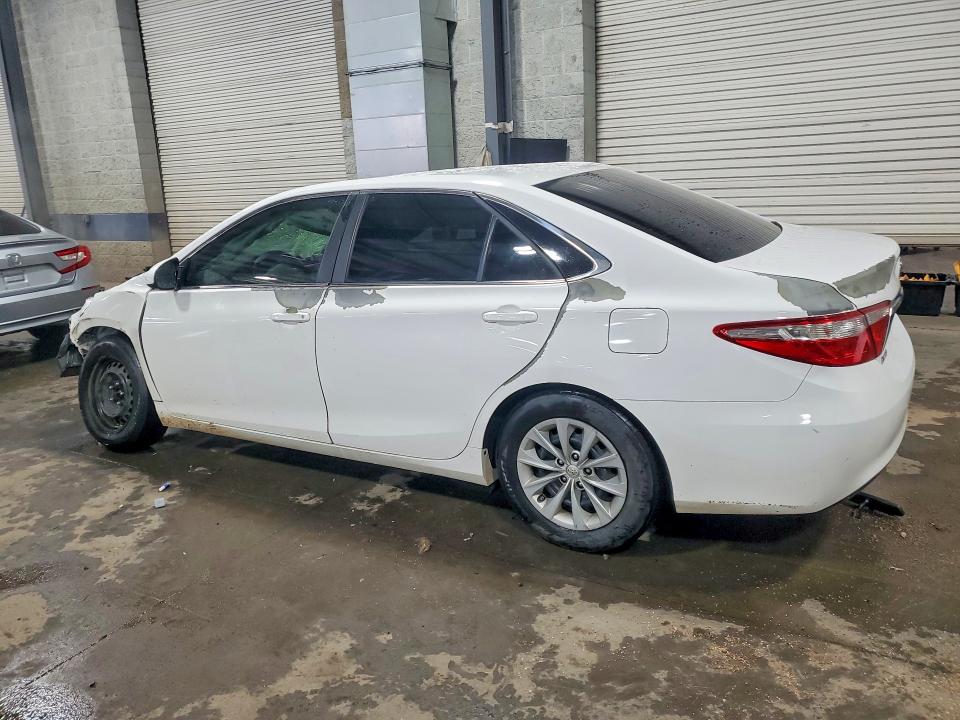 Photo 2 from auction – 2015 TOYOTA CAMRY with VIN 4T4BF1FKXFR477396