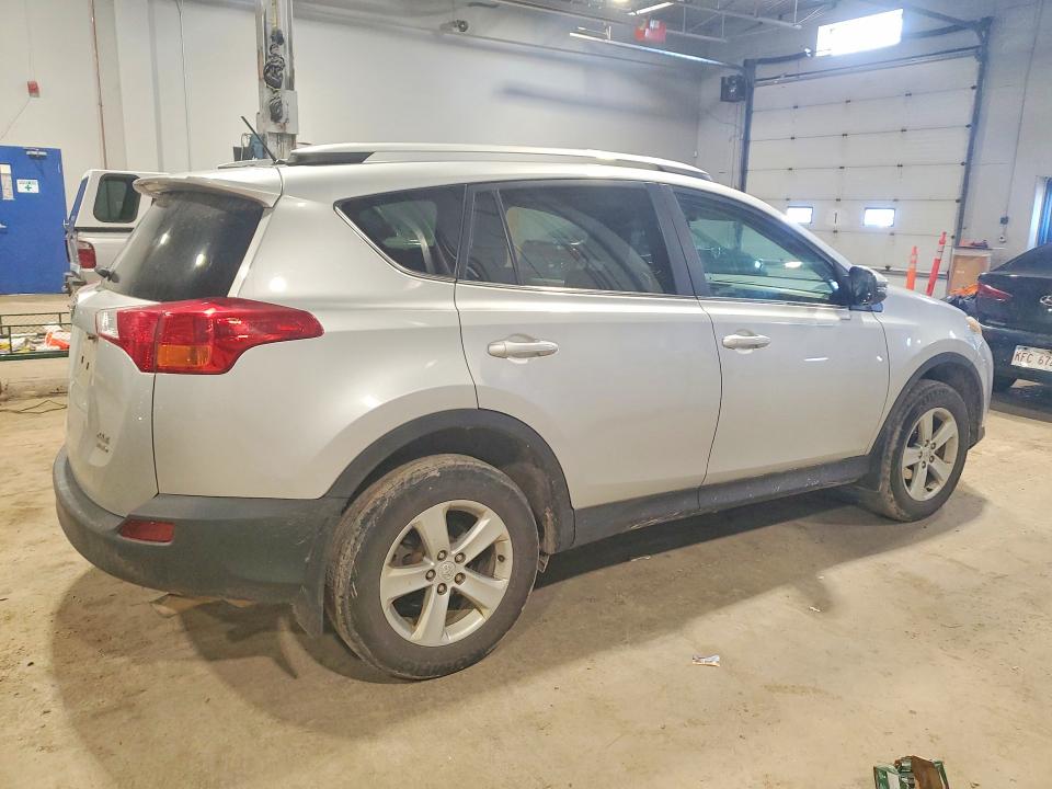 Photo 3 from auction – 2013 TOYOTA RAV4 with VIN 2T3RFREV6DW004635