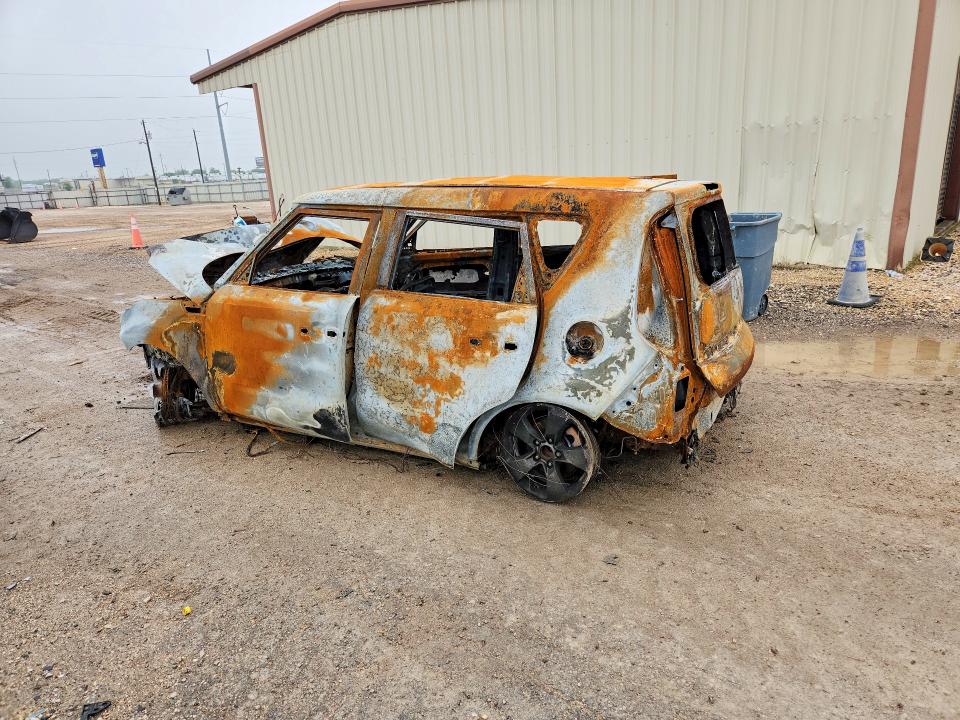 Photo 2 from auction – 2017 KIA SOUL with VIN KNDJN2A24H7461156