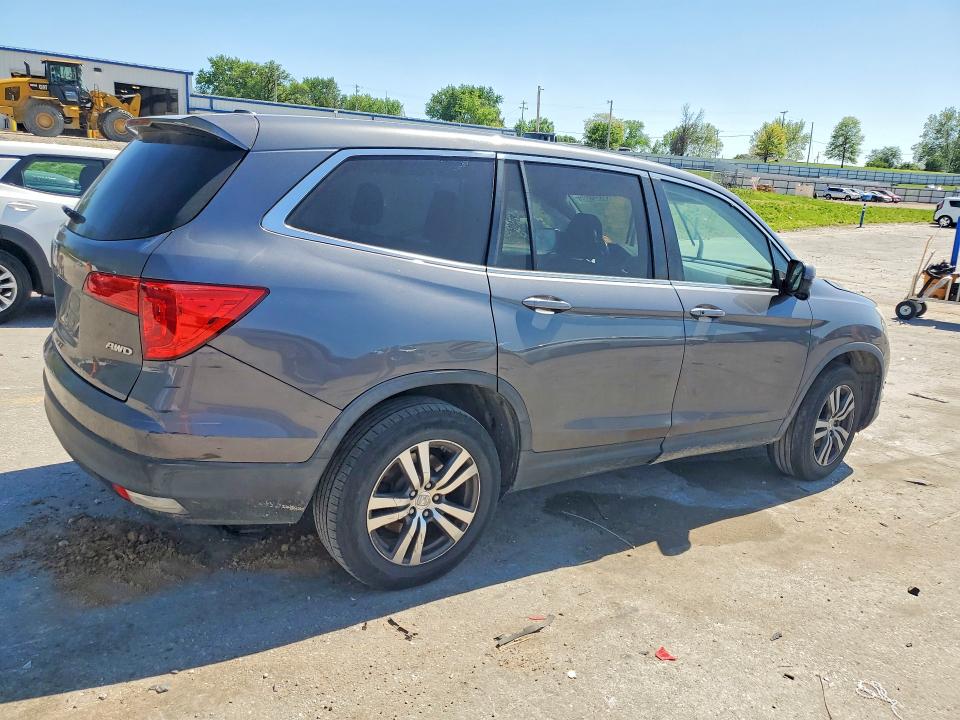 Photo 3 from auction – 2016 HONDA PILOT with VIN 5FNYF6H54GB069029