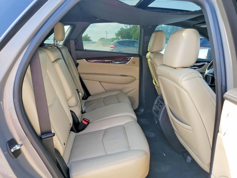 Photo 11 from auction – 2018 CADILLAC XT5 with VIN 1GYKNCRS0JZ127015