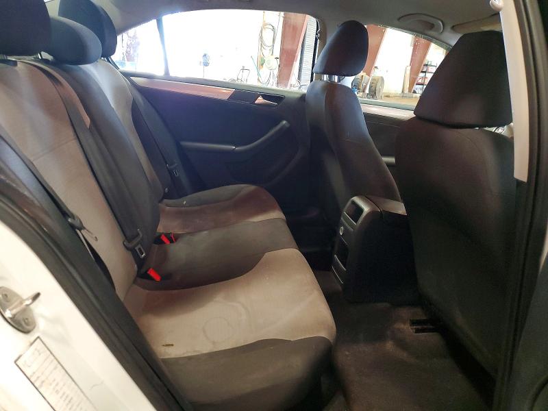 Photo 10 from auction – 2017 VOLKSWAGEN JETTA with VIN 3VW2B7AJ2HM205151